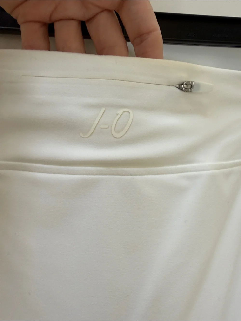 johnnie-O chic white